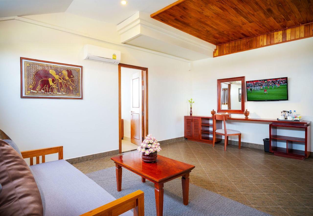 Mony Reach Angkor Hotel Siem Reap Exterior foto